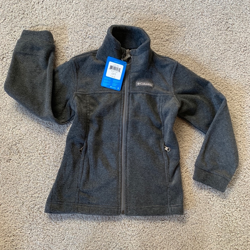 Boys size xs (6/7) gray fleece jacket.